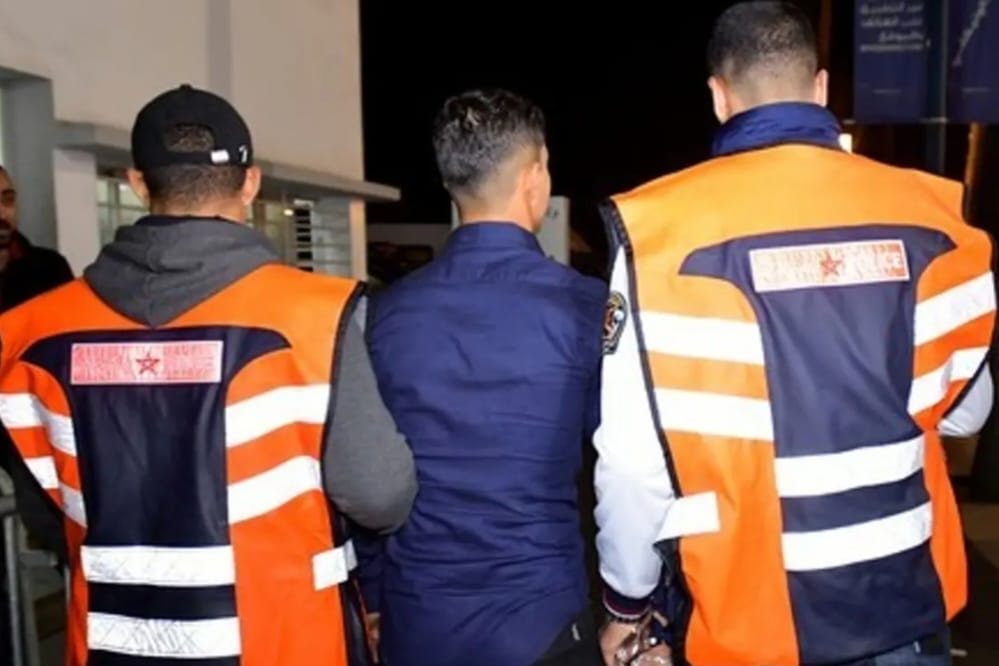 إيقاف تاجر مسكر” ماء الحياة” في منطقة دور شعوف بحي المحاميد بمراكش